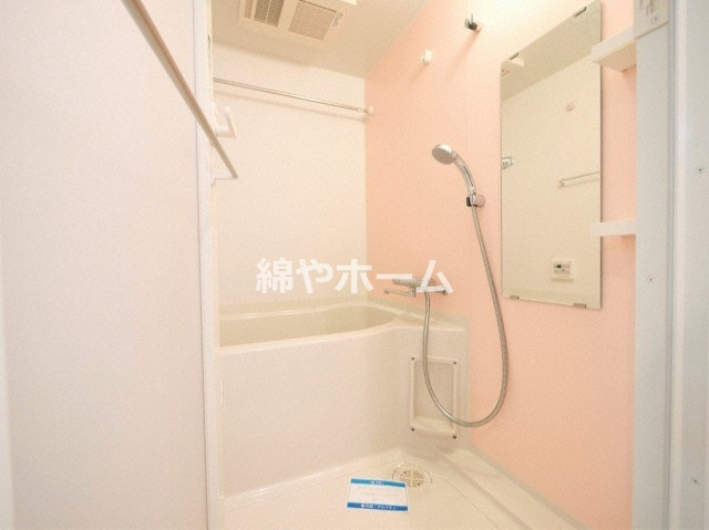 リッツ難波南Ⅱの浴室|コンパクトで使いやすいお風呂です