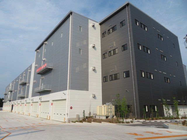 入間郡毛呂山町大字葛貫の倉庫の外観