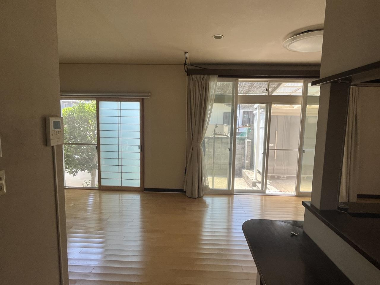 高知市十津3丁目　中古戸建ての居間・リビング