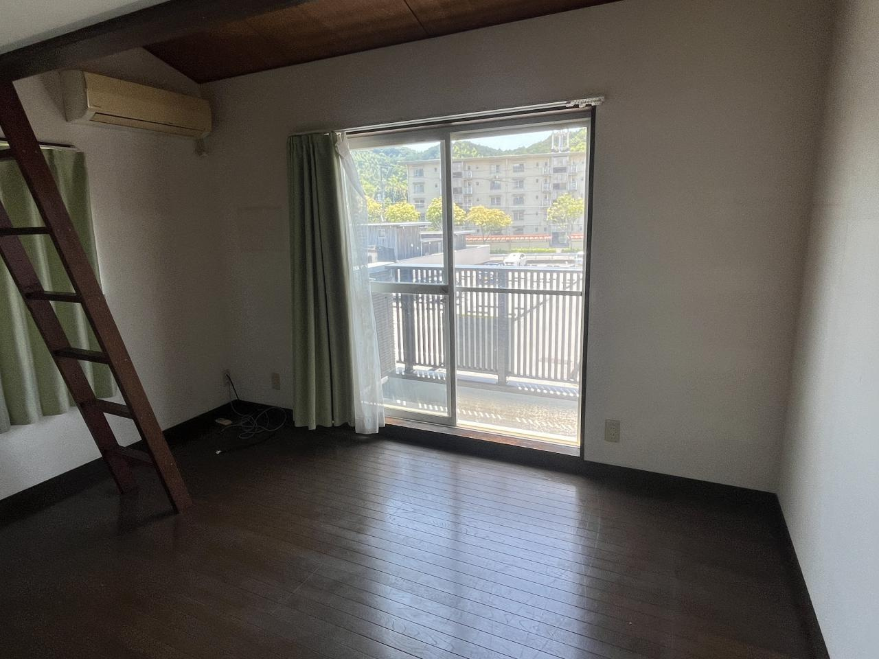 高知市十津3丁目　中古戸建ての洋室