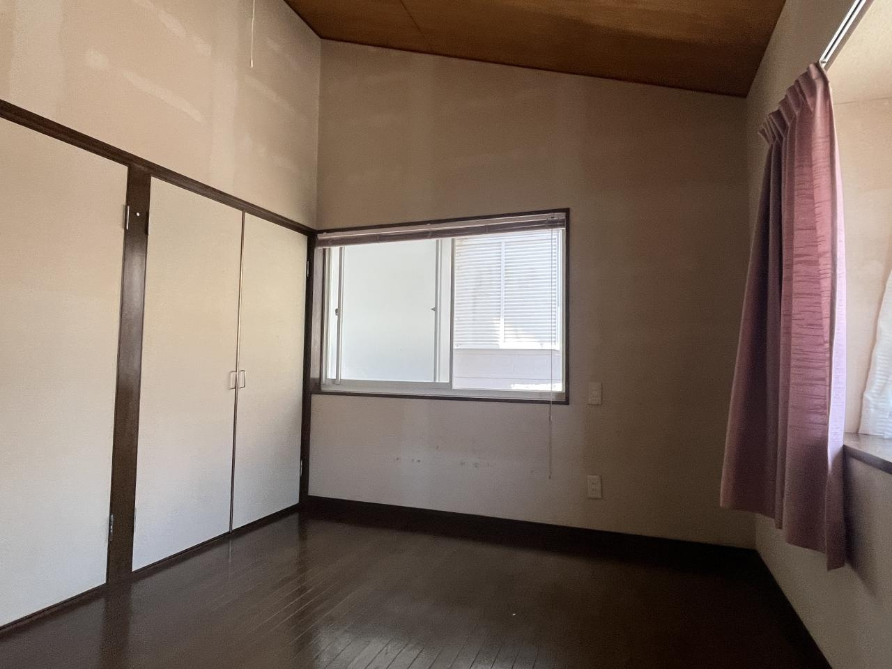 高知市十津3丁目　中古戸建ての洋室