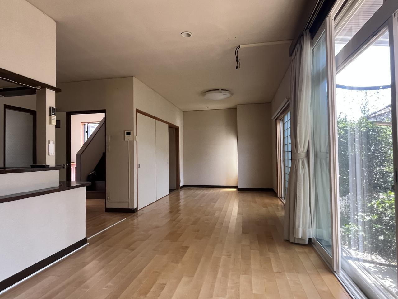 高知市十津3丁目　中古戸建ての居間・リビング