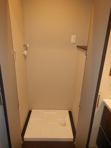 パロス白金のランドリースペース