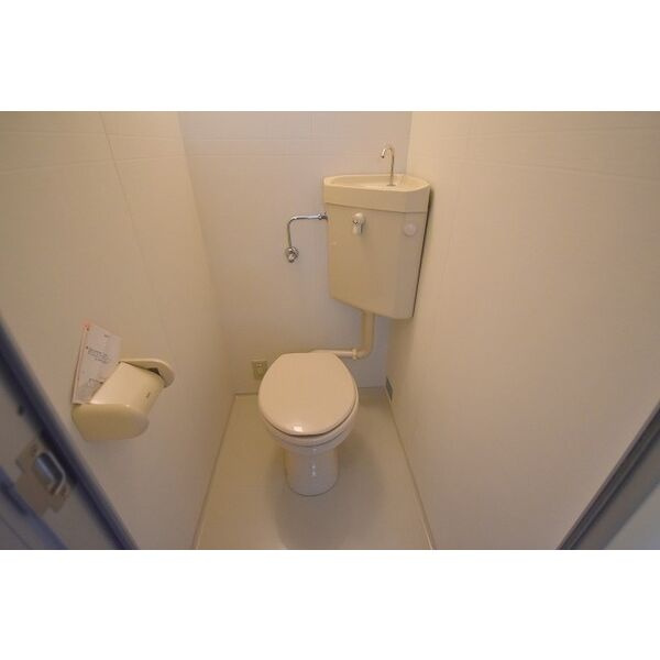 FIVE TWOのトイレ