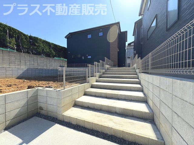 【外観】 | 福岡市東区若宮4丁目第2　4号棟（全5棟）【仲介手数料無料・0円】 | 現地写真。同じ物件を見るなら、プラス不動産販売にお任せ下さい。