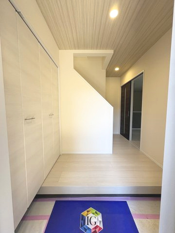 【玄関】 | 福岡市東区若宮4丁目第2　4号棟（全5棟）【仲介手数料無料・0円】 | 現地写真。