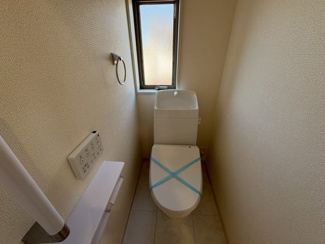 【トイレ】 | 槇塚台２丁　新築分譲住宅　全２区画 | トイレ１階と２階の２ヶ所あります！忙しい朝や家族の多いご家庭も安心ですね♪