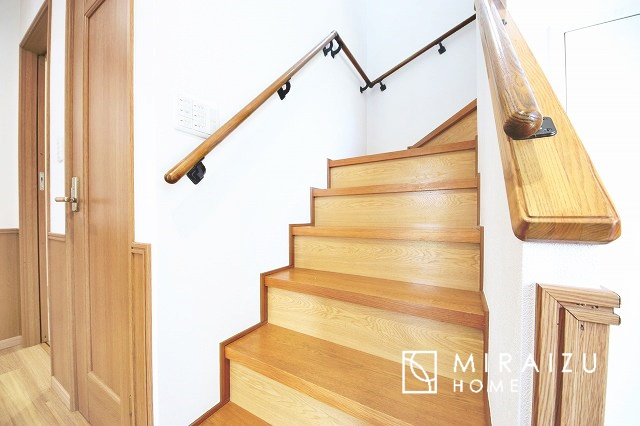 【内装】 | プライベートの空間もみんなで過ごす空間も両社兼ね備えたつくりです。