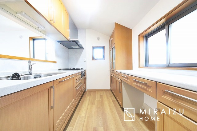 【キッチン】 | 洗練されたキッチンでは毎日の家事を少しでも楽に快適に工夫したいですね。