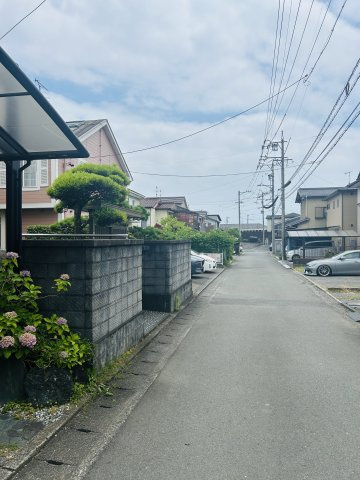 羽鳥3丁目　土地の前面道路含む現地写真