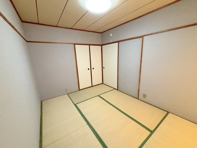 ビスタ相川の和室