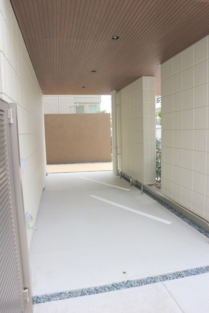 MOKAのその他共用部分|★屋根付きバイク置き場★