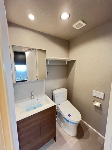 新品家具付きマンション新宿3A(KaGood東京)のトイレ