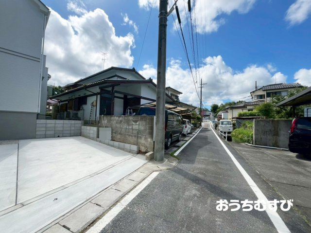 瀬戸市窯町4期(全1棟)の前面道路含む現地写真