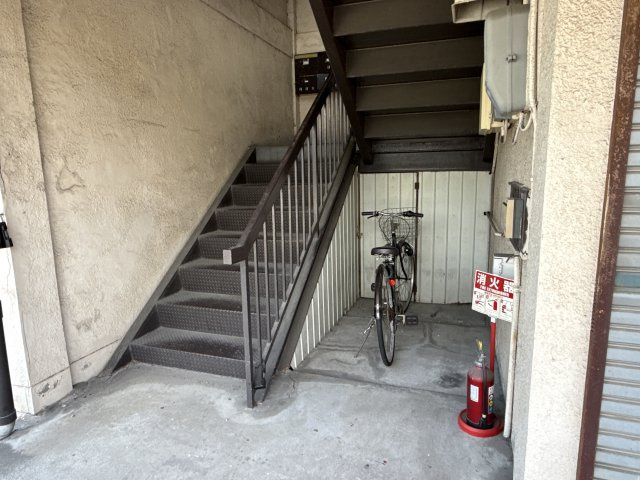 ノーブル大津の駐車場
