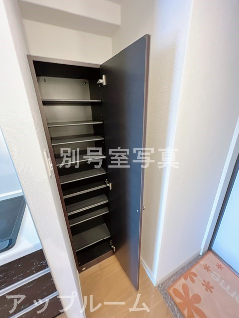 エスペランサ春日井駅前の収納