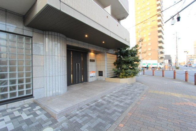 エスペランサ春日井駅前のエントランス