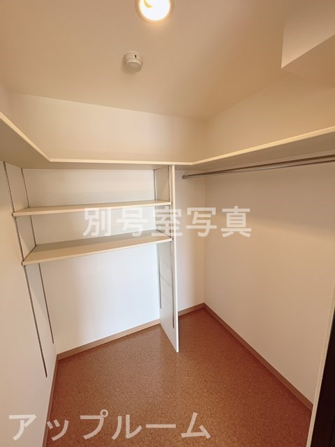 エスペランサ春日井駅前の収納