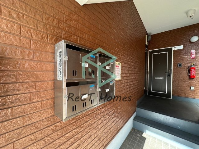 姫路市飾磨区英賀保駅前町のハイツのその他