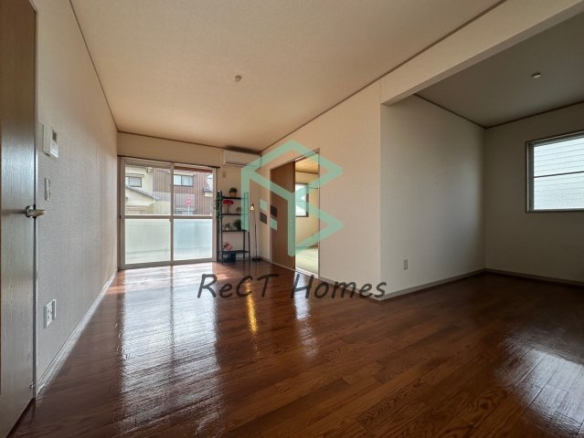 姫路市飾磨区英賀保駅前町のハイツのその他