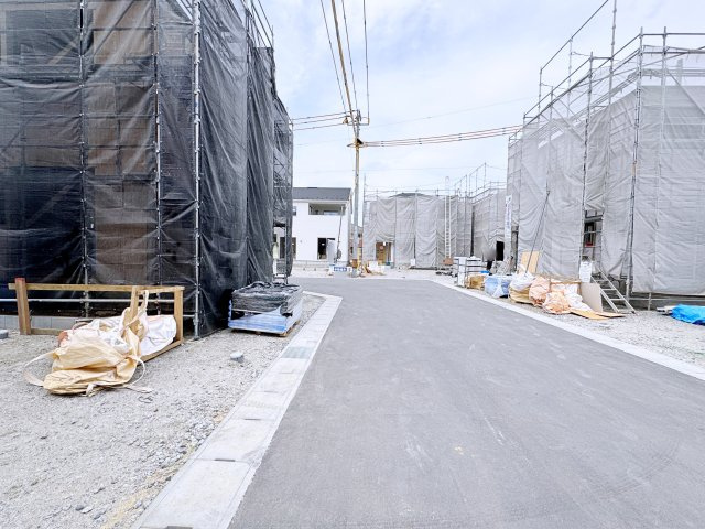 新築戸建・建売　郡山市富久山町福原　CRADLE GARDEN　全10棟の前面道路含む現地写真