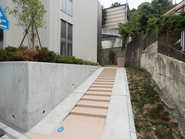 シュペリュールⅠの周辺|エントランスアプローチ