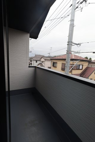 《仲介手数料無料》見沼区東大宮１丁目98-5(全1戸)新築一戸建てリガーレのバルコニー|撮影日 2025年10月20日 13:00 曇り