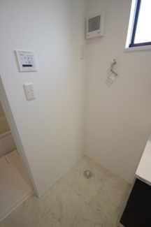 【ランドリースペース】 | 【仲介手数料無料！！】府中市四谷2丁目　新築戸建て（全4棟）2号棟　4390万円