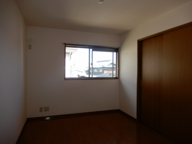 ラフィーネ二ツ屋　の子供部屋