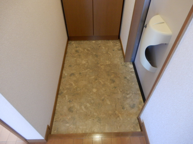 ラフィーネ二ツ屋　の玄関