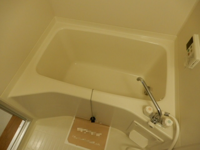 ラフィーネ二ツ屋　の浴室