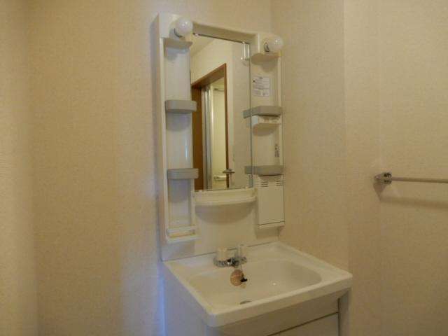 ラフィーネ二ツ屋　の洗面所