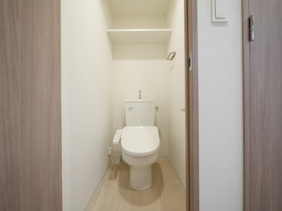 【トイレ】 | アドバンス大阪リーヴァ | 清潔感のあるトイレです