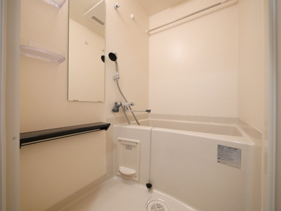 【浴室】 | アドバンス大阪リーヴァ | きれいなお風呂です