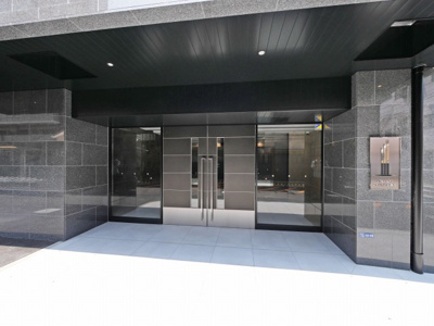 【エントランス】 | アドバンス大阪リーヴァ | 清潔なエントランスです