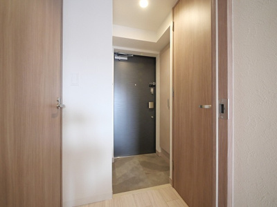 【玄関】 | アドバンス大阪リーヴァ | 落ち着いた玄関です