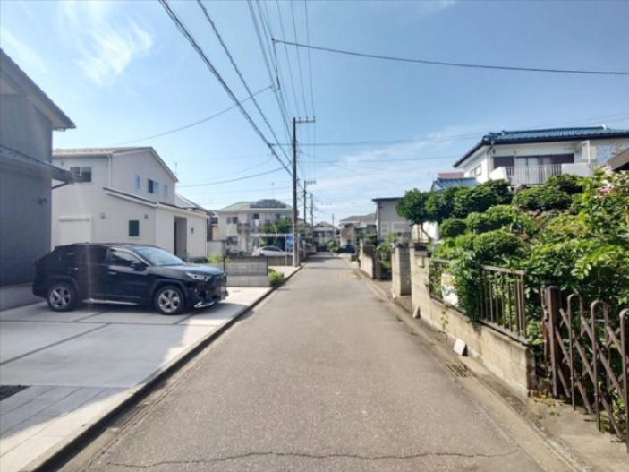 【前面道路含む現地写真】の画像