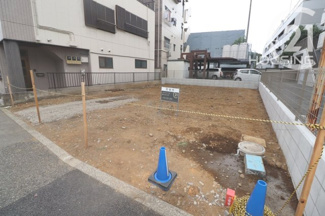 【前面道路含む現地写真】 | 現況更地です