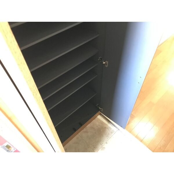 ハイツ大牧の玄関