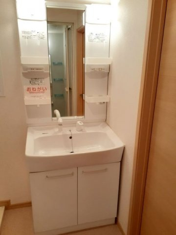 カーサ　アバンツァートの洗面所|忙しい朝には欠かせない洗面所です
