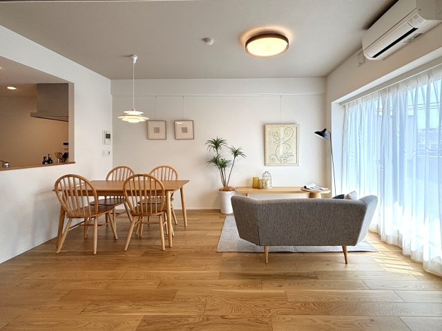 たまプラーザ美しが丘パークホームズ弐番館の居間・リビング