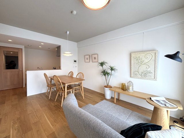 たまプラーザ美しが丘パークホームズ弐番館の居間・リビング