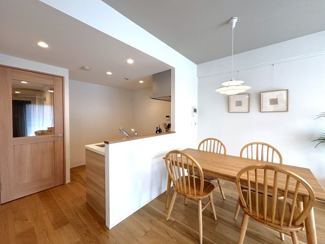 たまプラーザ美しが丘パークホームズ弐番館の居間・リビング