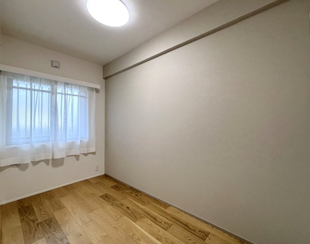 たまプラーザ美しが丘パークホームズ弐番館の洋室|【洋室(2)約4.3帖】：ちょっとした仕事や勉強部屋にも