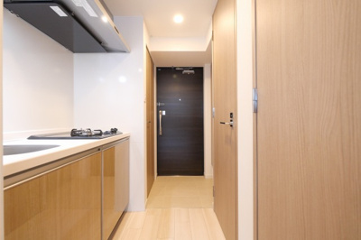 【玄関】 | S-RESIDENCE高井田beleta | 明るい玄関です