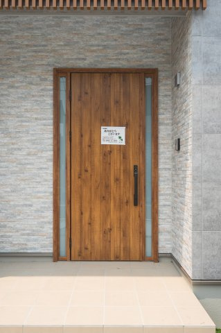 【玄関】 | クレストタウンかすみヶ丘12-11