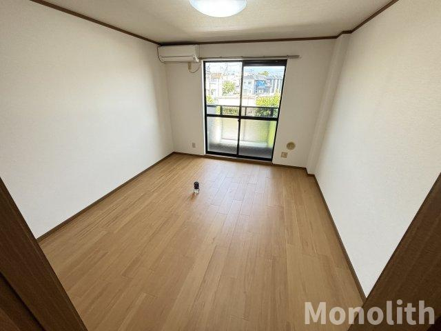 ジョリロジュマンの居間・リビング