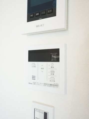 【設備】 | 南区城南町宮地 | キッチン側の給湯器
