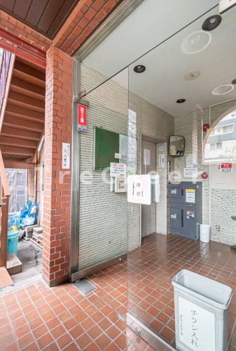 グランメール高田馬場のエントランス