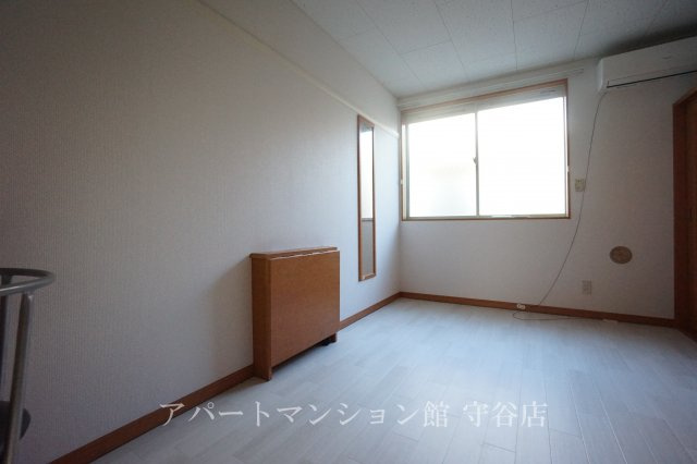 レフィナードの居間・リビング